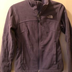 NORTH FACE women’s fleece jacket. Plum color. XS